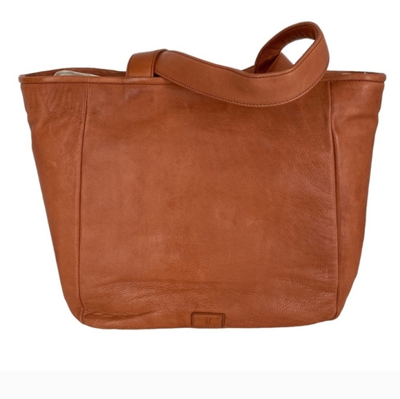 Frye Leather Lazer Cut Fringe Large Tote NWT - Picture 2 of 4